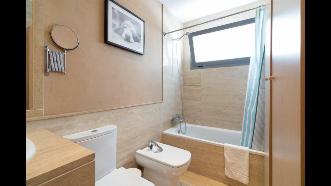 Apartamento Playa Y Piscina 1-2 Personas Málaga Kültér fotó